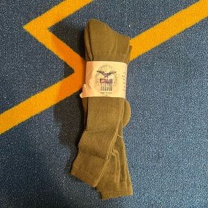 New USGI Socks. 3 Pairs. Size medium.